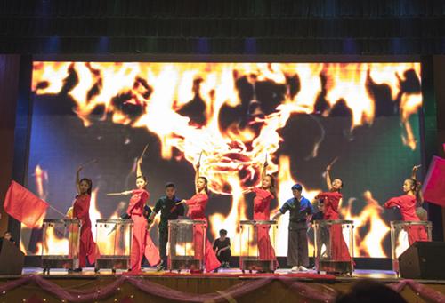 开场舞《中国龙》1_550